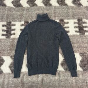 Quince Gray Baby Cashmere Turtle Neck Sweater Small